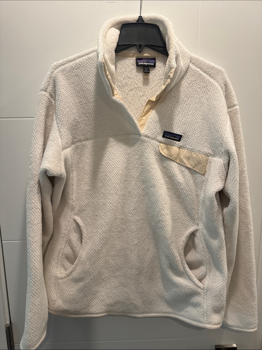 Patagonia Men’s Cream Zip-Up Fleece Pullover